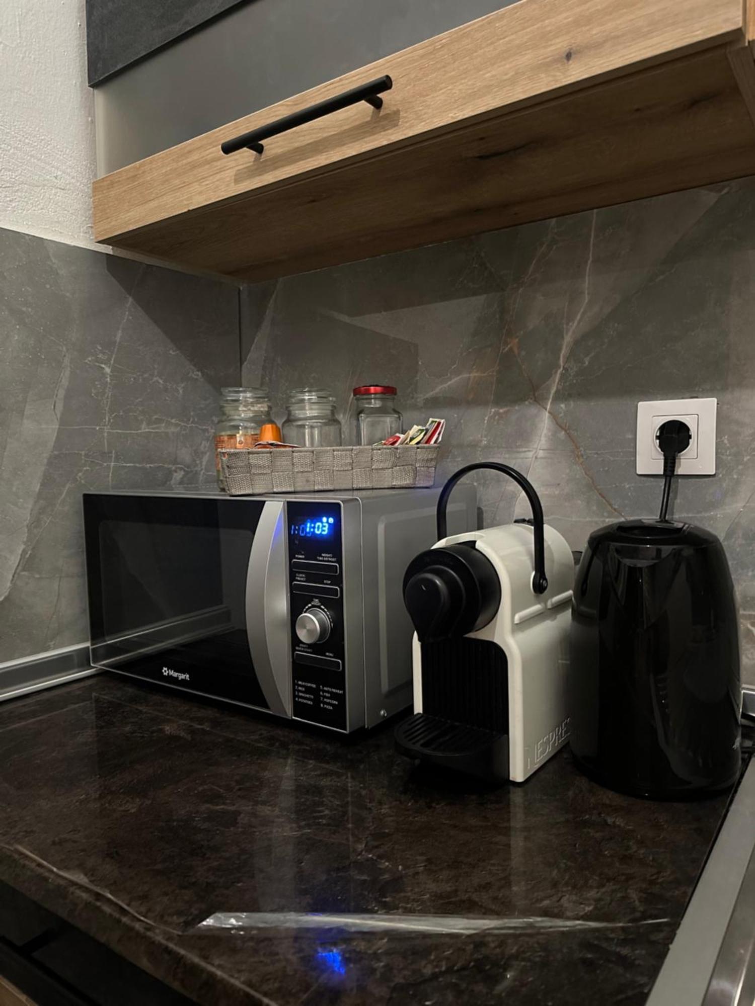 Charcoal Thirteen Apartment カヴァラ エクステリア 写真